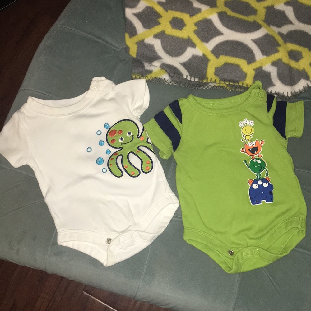 Garanimals. NB. 2 Onesies. Octopus. Monsters.